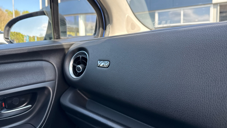 Toyota Yaris 1.5 Hybrid Y20 5dr CVT [Bi-tone] Hybrid Hatchback